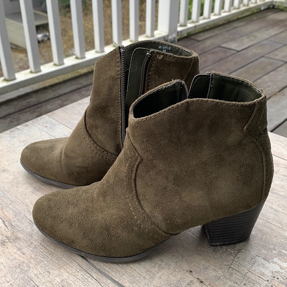 Olive a green Suede Booties - Picture 1 of 6